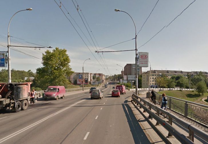 Вологда. Пешеходный переход на съезде с Ленинградского моста | Пешеходы и автомобили